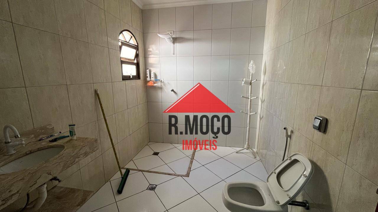 Sobrado para alugar com 3 quartos, 180m² - Foto 17