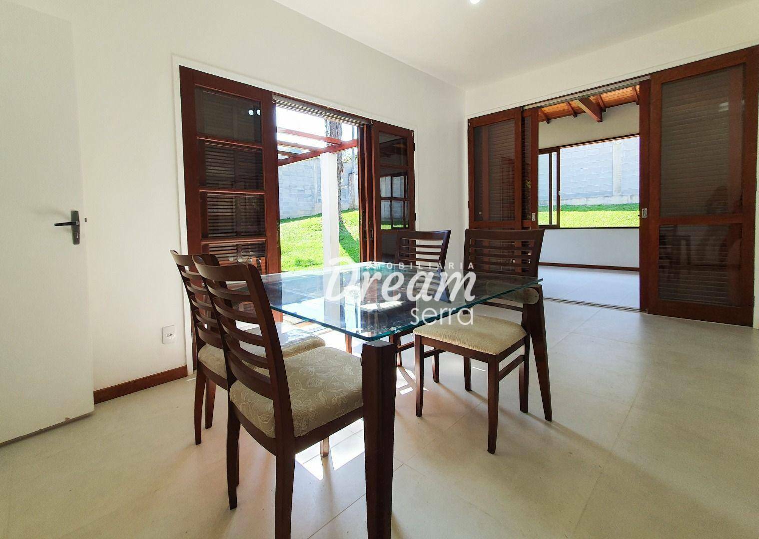 Casa à venda com 3 quartos, 220m² - Foto 9