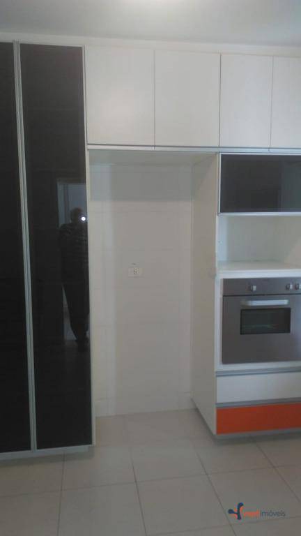 Casa de Condomínio à venda com 3 quartos, 240m² - Foto 13