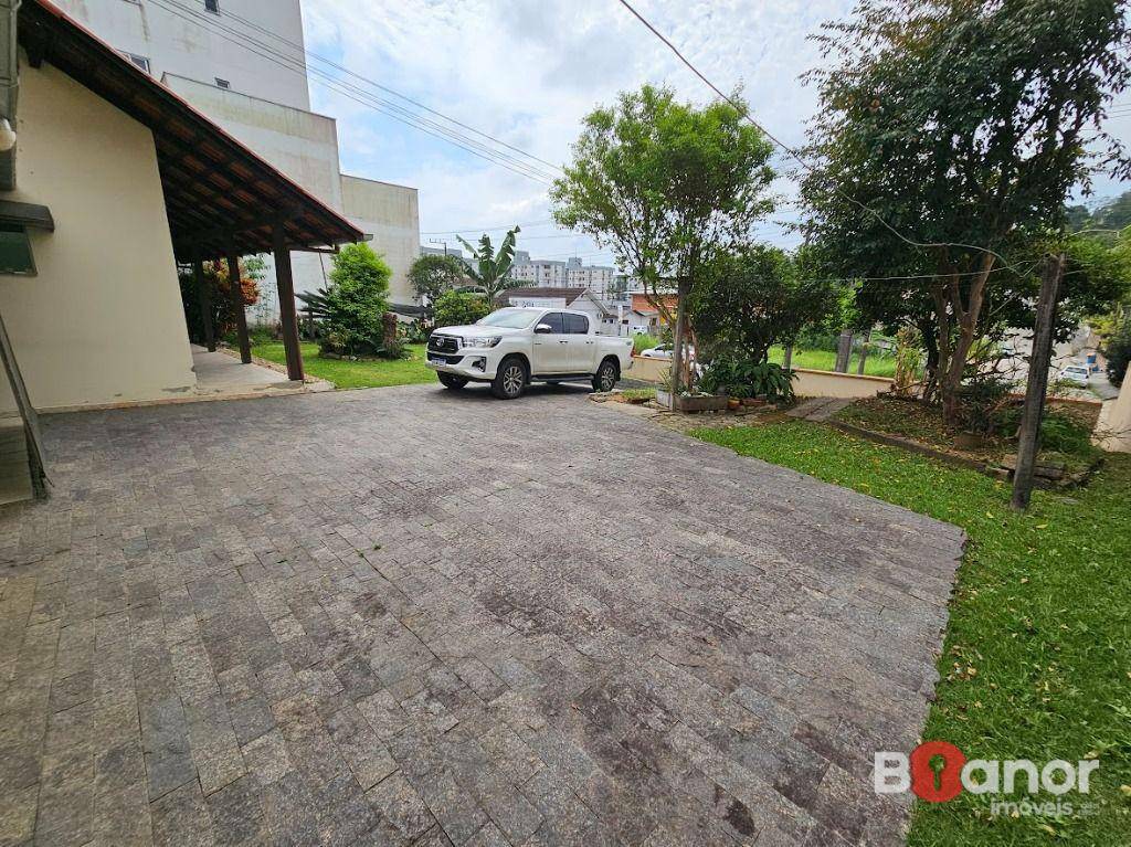 Casa à venda e aluguel com 3 quartos, 140m² - Foto 7