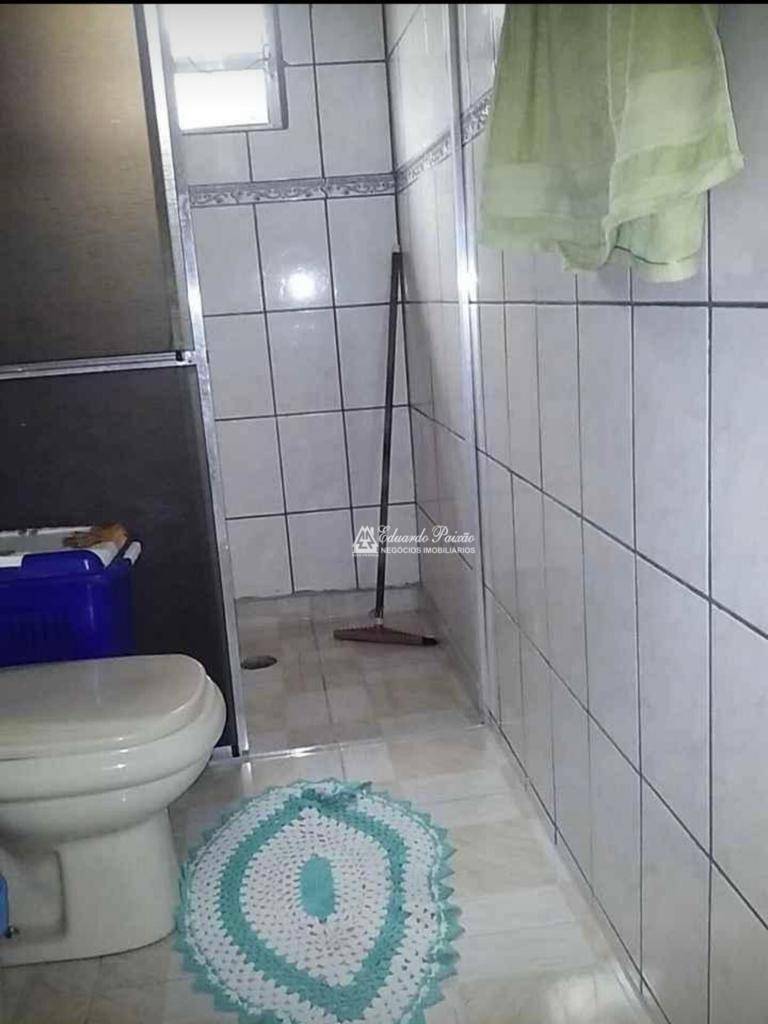 Sobrado à venda com 6 quartos, 200m² - Foto 9