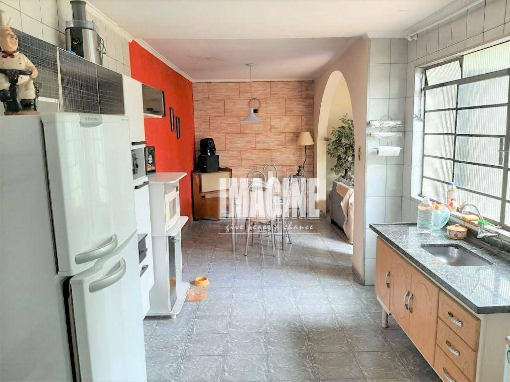 Casa à venda com 2 quartos, 250m² - Foto 18