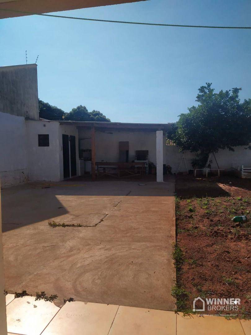 Casa à venda com 3 quartos, 120m² - Foto 11