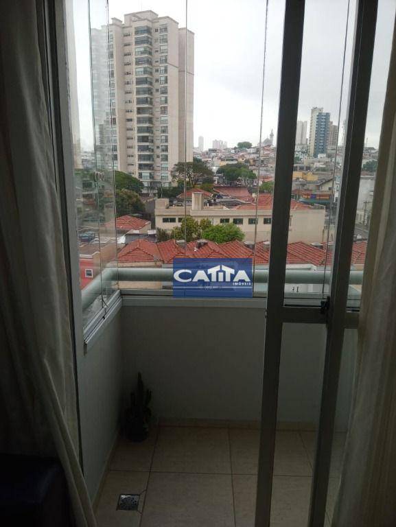 Apartamento à venda com 2 quartos, 64m² - Foto 2