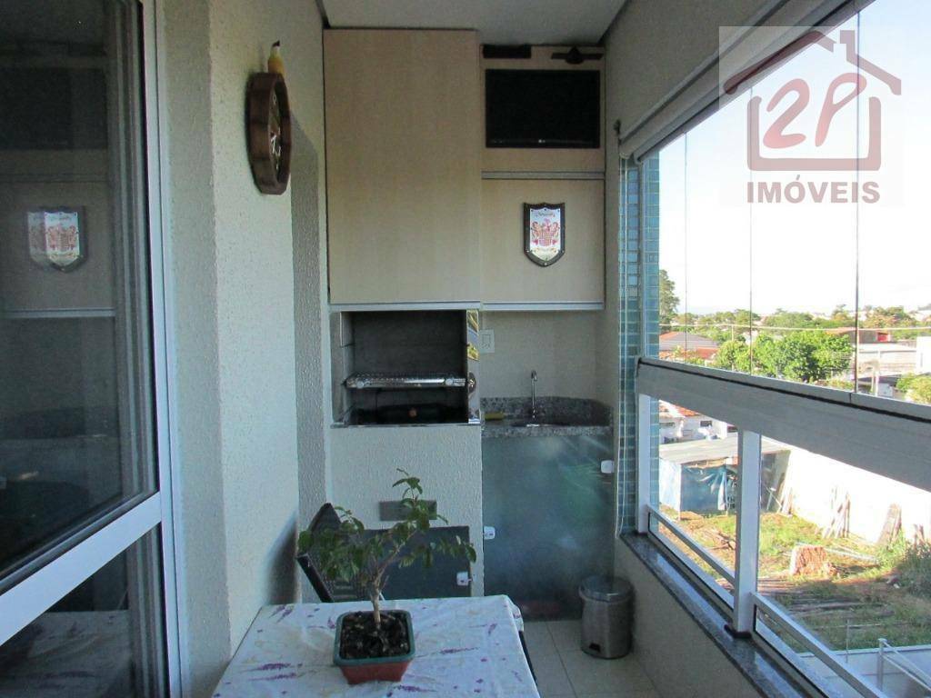 Apartamento à venda com 2 quartos, 68m² - Foto 11