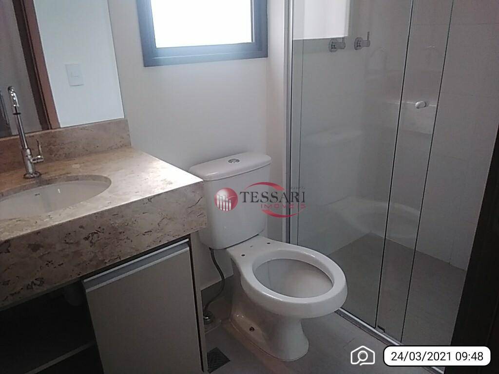 Apartamento para alugar com 2 quartos, 70m² - Foto 17