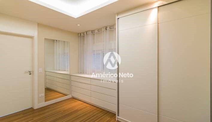 Apartamento para alugar com 4 quartos, 200m² - Foto 4