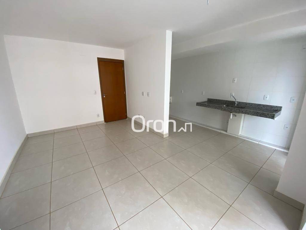 Apartamento à venda com 3 quartos, 74m² - Foto 2