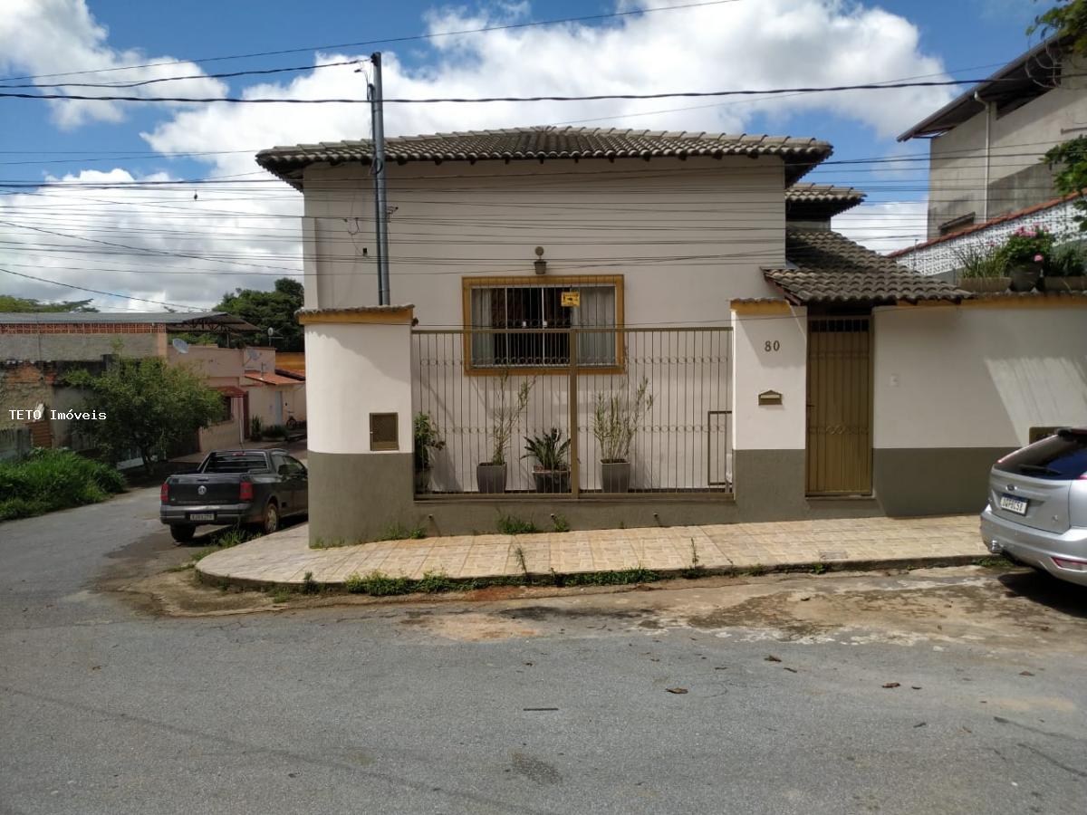 Casa à venda com 3 quartos, 125m² - Foto 1