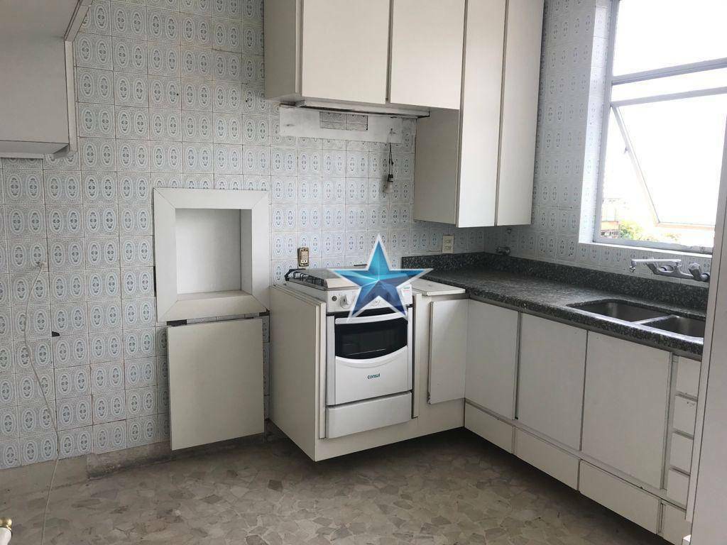 Apartamento para alugar com 4 quartos, 168m² - Foto 11