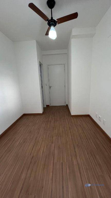 Apartamento para alugar com 2 quartos, 64m² - Foto 18