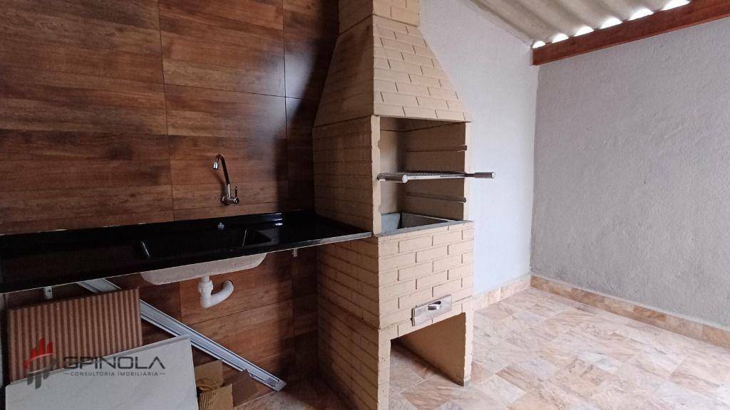 Casa à venda com 2 quartos, 70m² - Foto 8