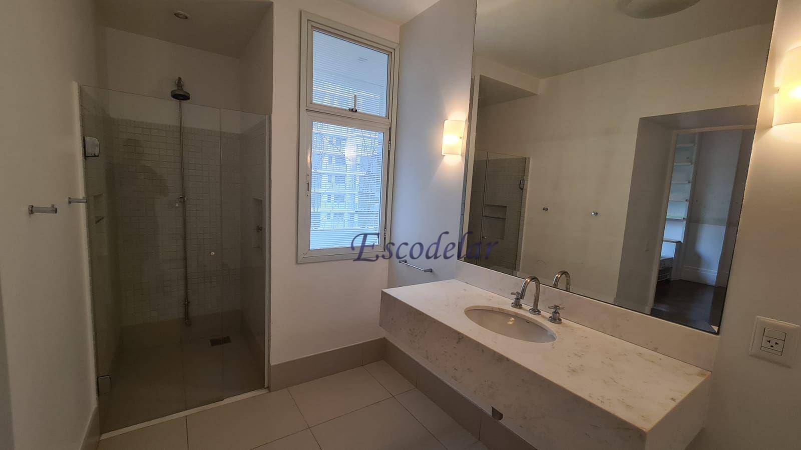 Apartamento para alugar com 3 quartos, 400m² - Foto 18