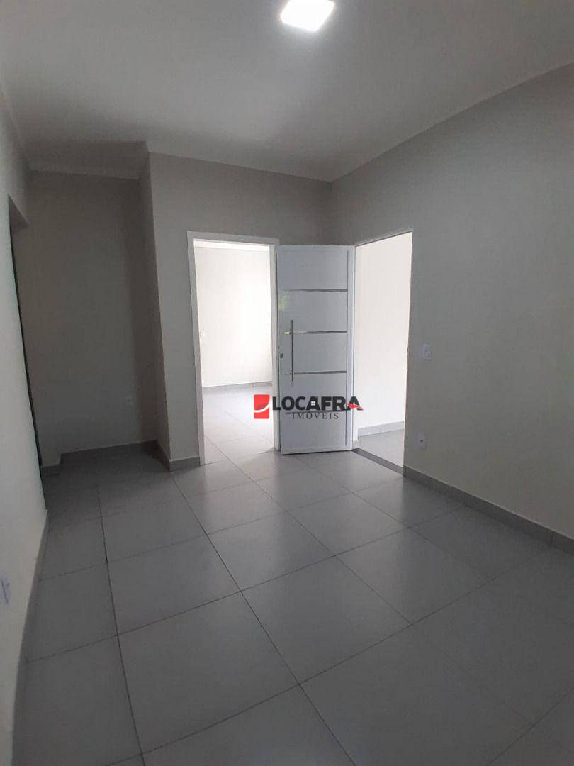 Casa à venda com 3 quartos, 160m² - Foto 3