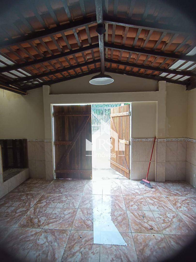 Casa à venda com 3 quartos, 230m² - Foto 13