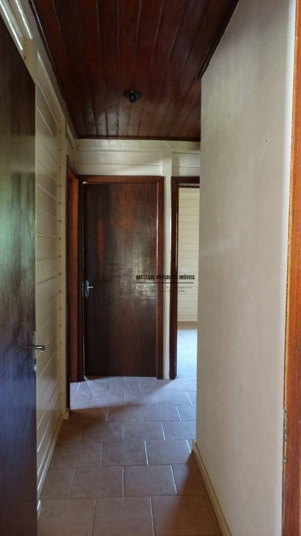 Casa à venda com 4 quartos, 180m² - Foto 4