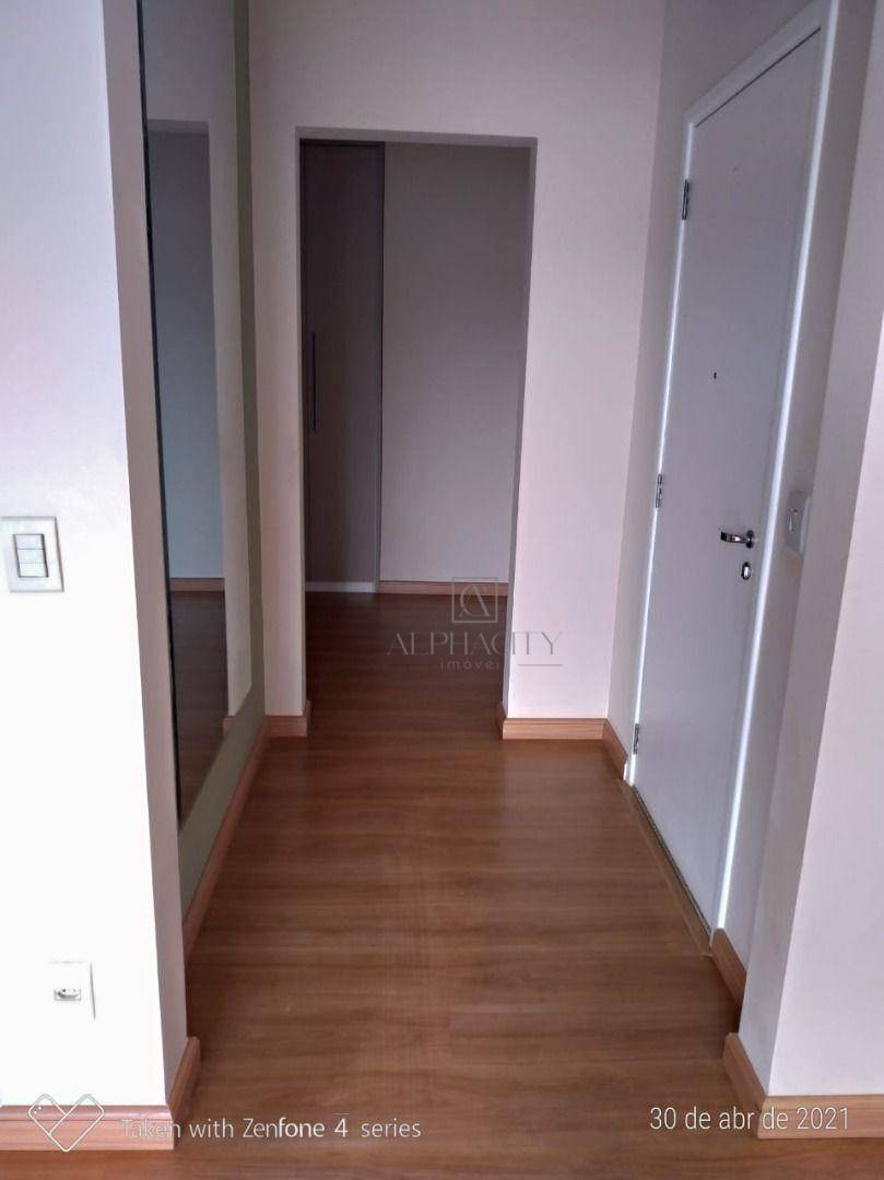 Apartamento para alugar com 3 quartos, 122m² - Foto 12