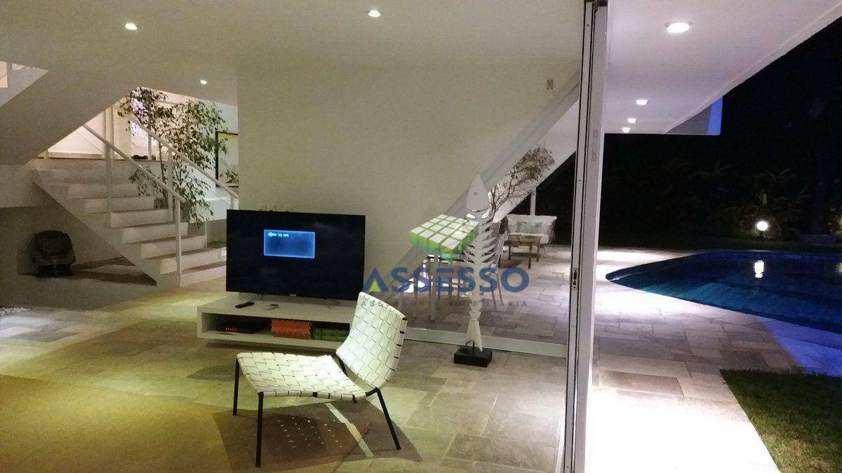 Casa à venda com 6 quartos, 540m² - Foto 15