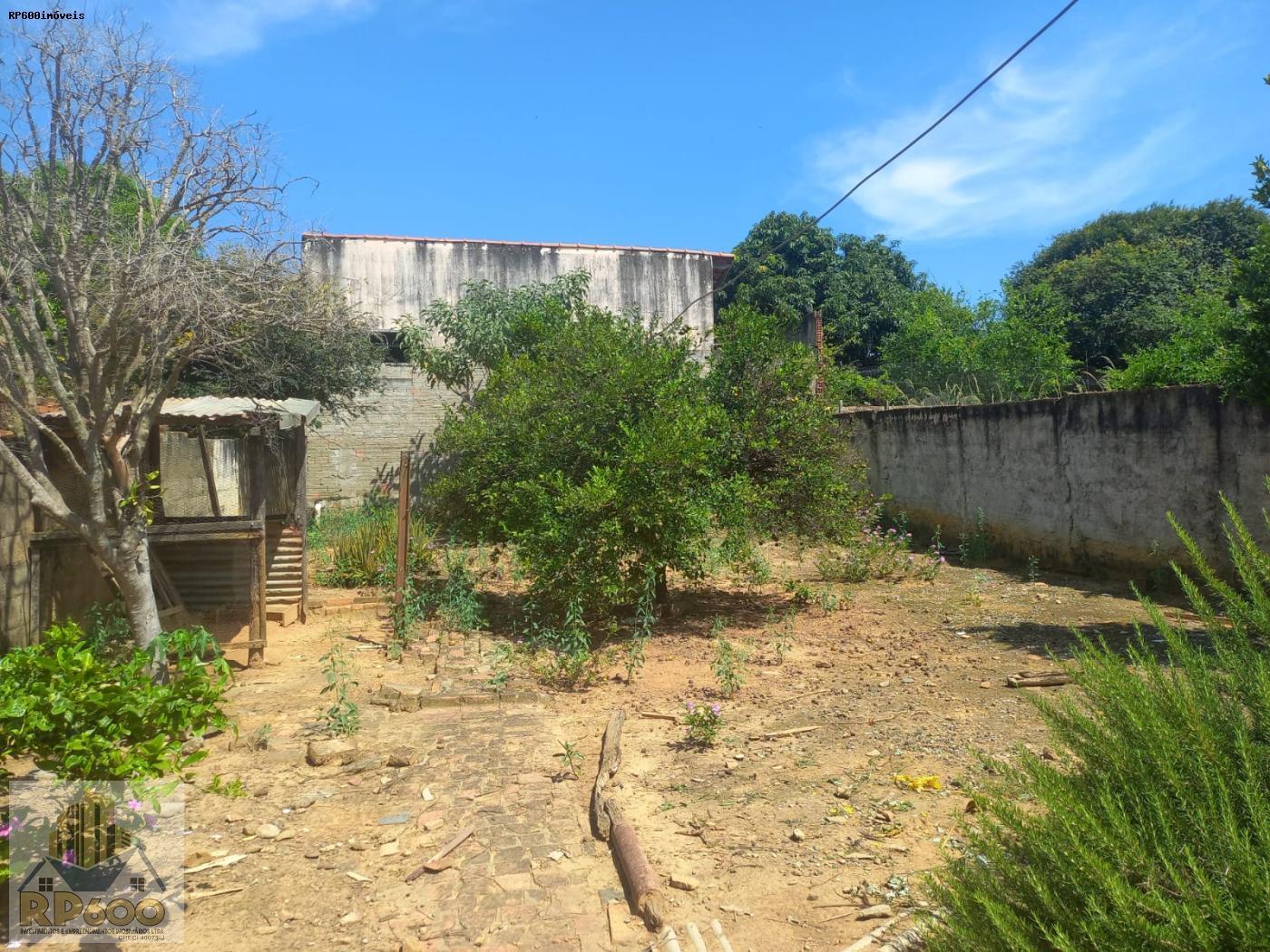 Casa à venda com 2 quartos, 400m² - Foto 6