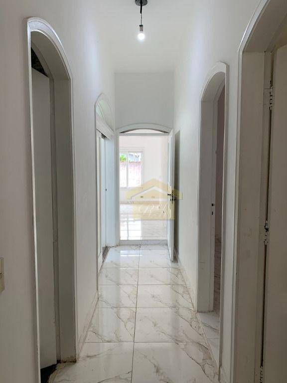 Casa à venda com 3 quartos, 230m² - Foto 10