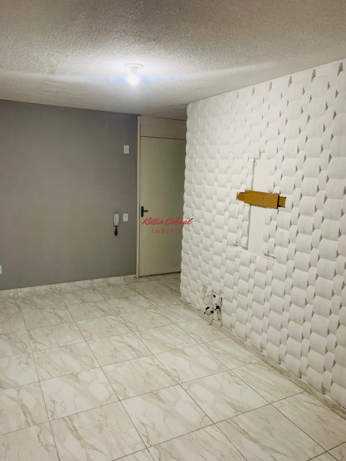 Apartamento à venda com 2 quartos, 47m² - Foto 2