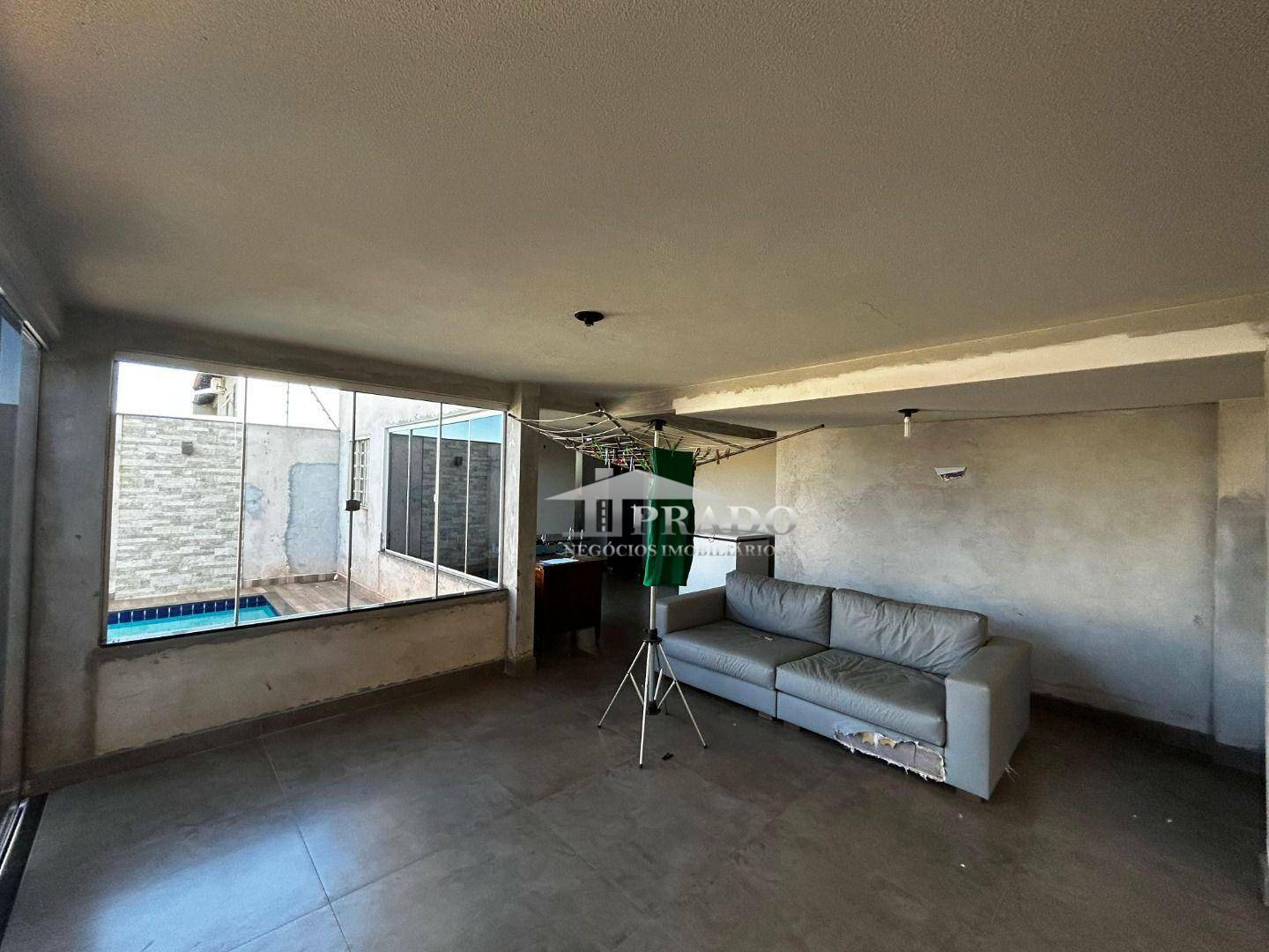 Casa à venda com 3 quartos, 214m² - Foto 15