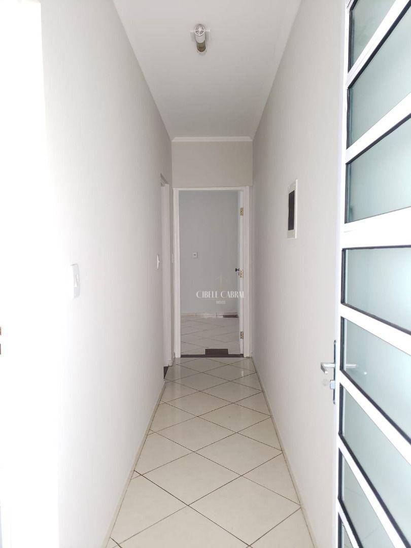 Casa à venda e aluguel com 3 quartos, 200m² - Foto 30