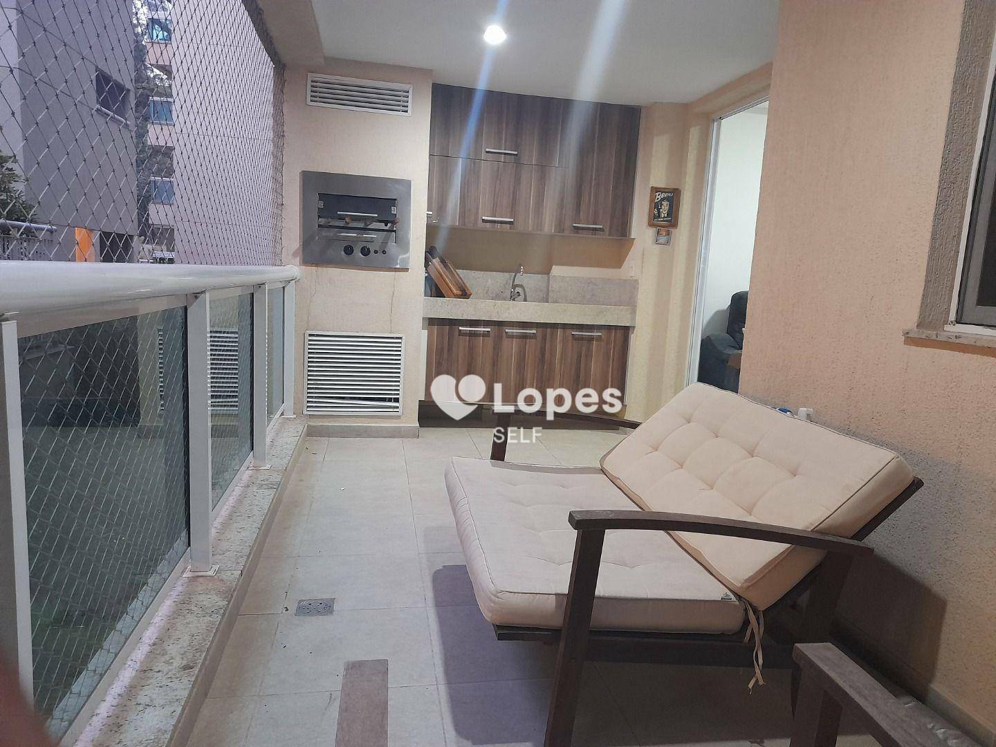 Apartamento à venda com 2 quartos, 77m² - Foto 1