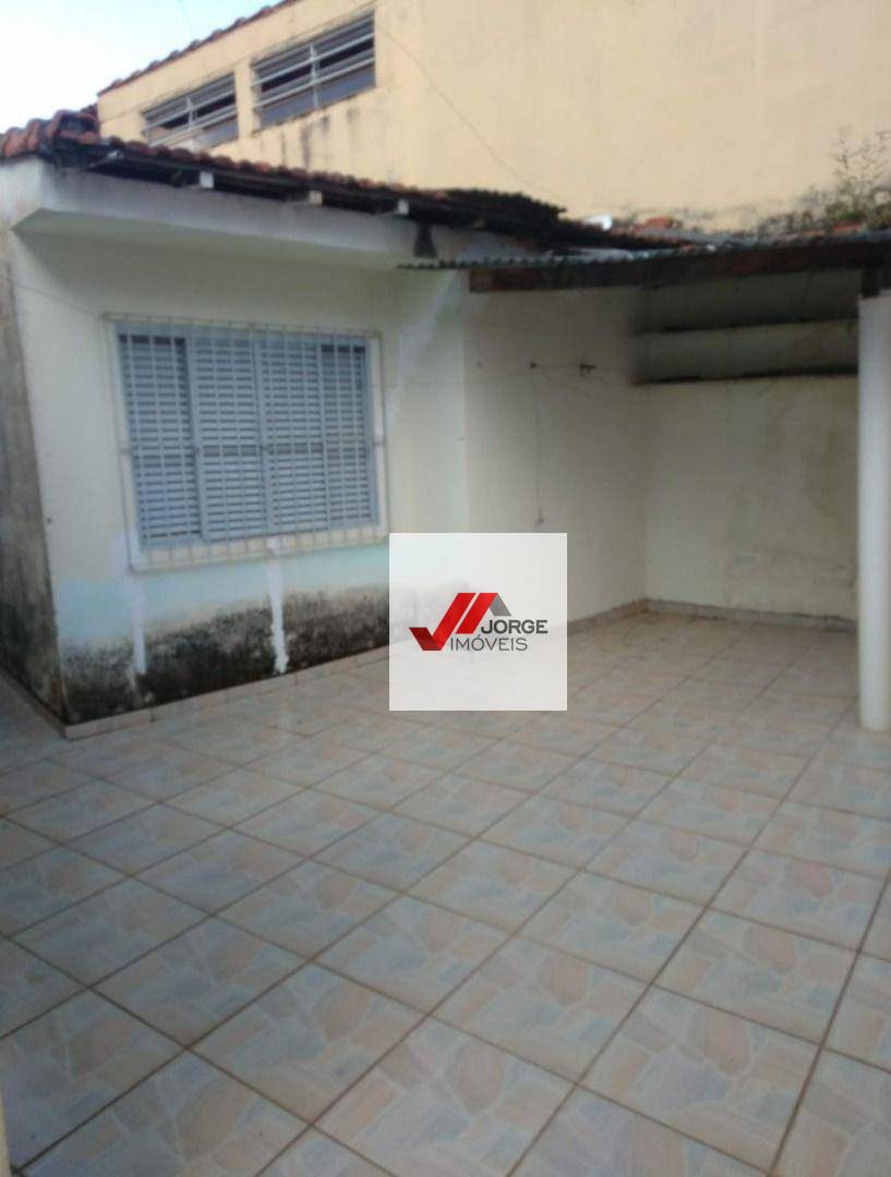 Casa à venda com 3 quartos, 152m² - Foto 3