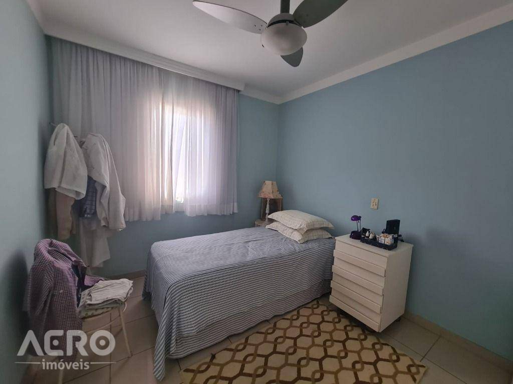 Apartamento à venda com 4 quartos, 147m² - Foto 12