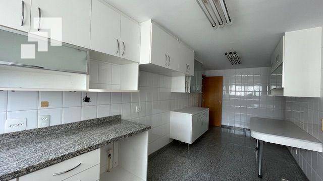 Apartamento para alugar com 4 quartos, 170m² - Foto 42