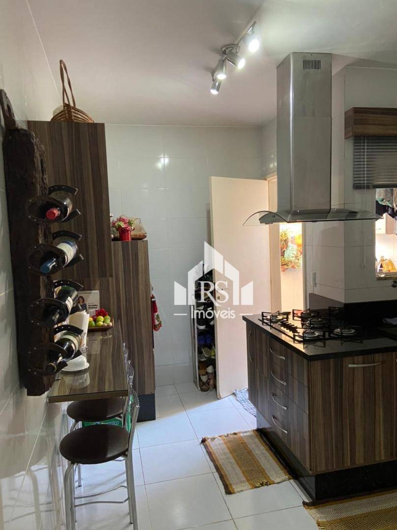 Casa à venda com 2 quartos, 60m² - Foto 10