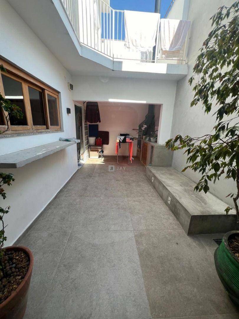 Sobrado à venda com 3 quartos, 200m² - Foto 8