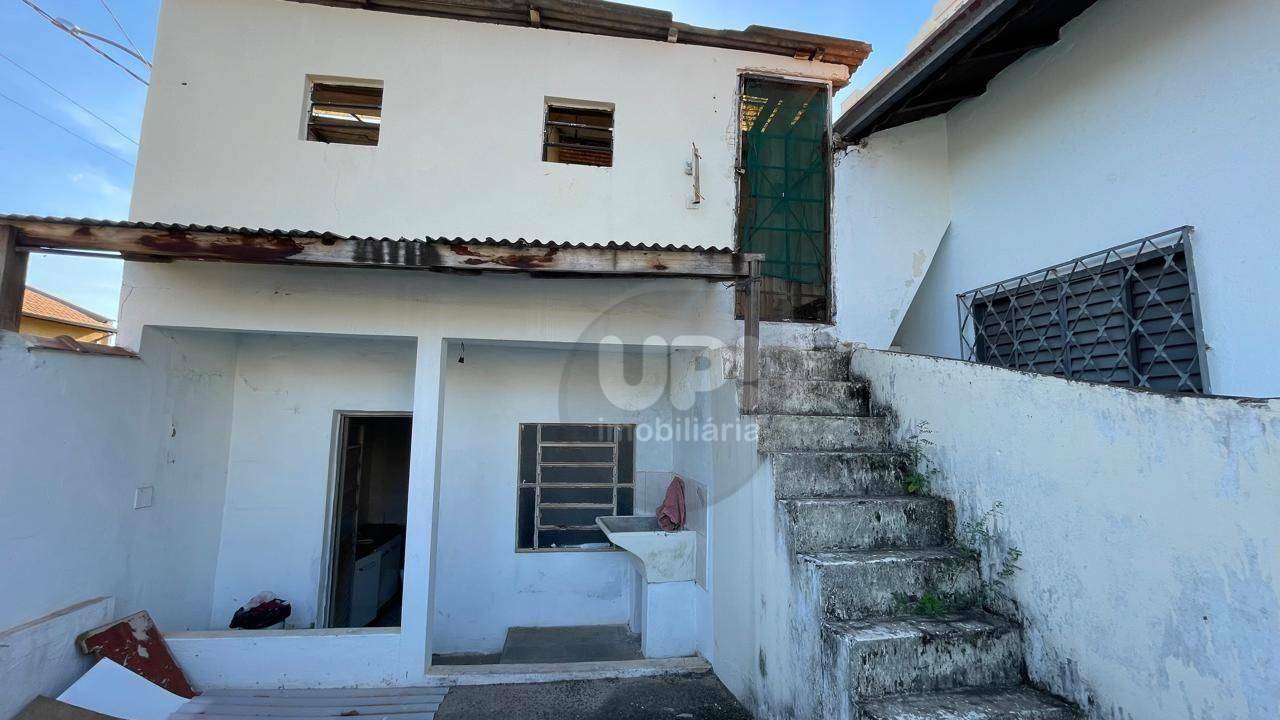 Casa à venda com 4 quartos, 98m² - Foto 26