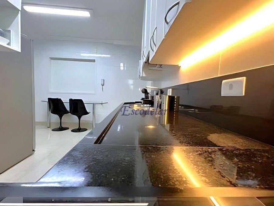 Apartamento à venda com 3 quartos, 130m² - Foto 15