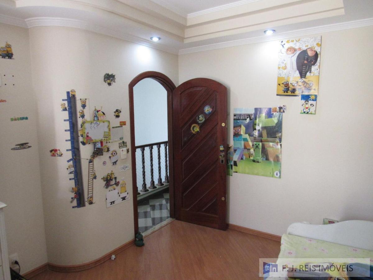 Sobrado à venda com 3 quartos, 360m² - Foto 2