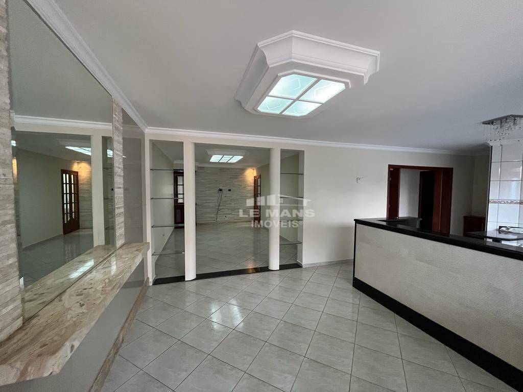Casa à venda com 2 quartos, 136m² - Foto 11