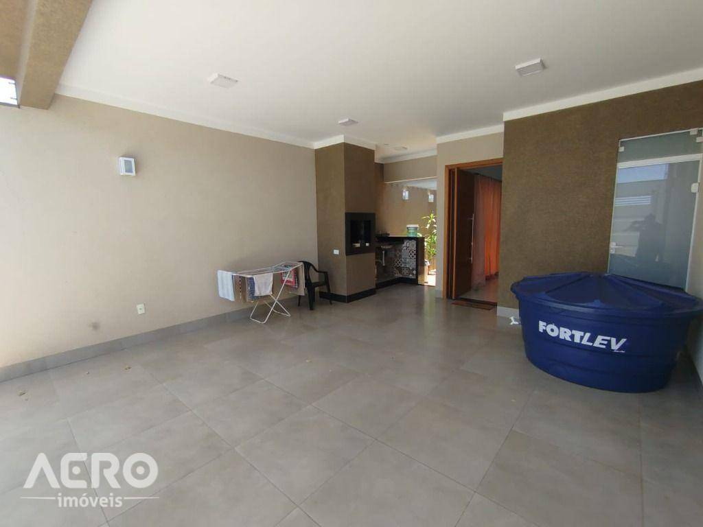 Casa, 3 quartos, 133 m² - Foto 2