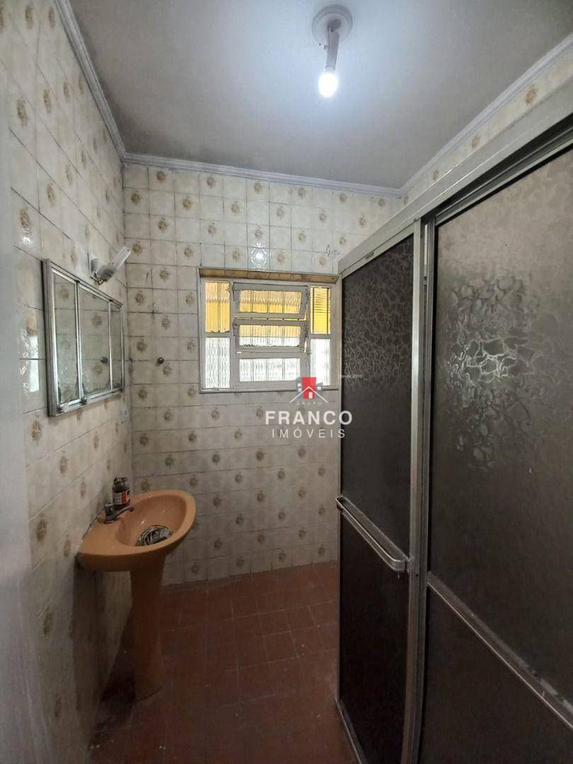 Casa para alugar com 2 quartos, 100m² - Foto 14