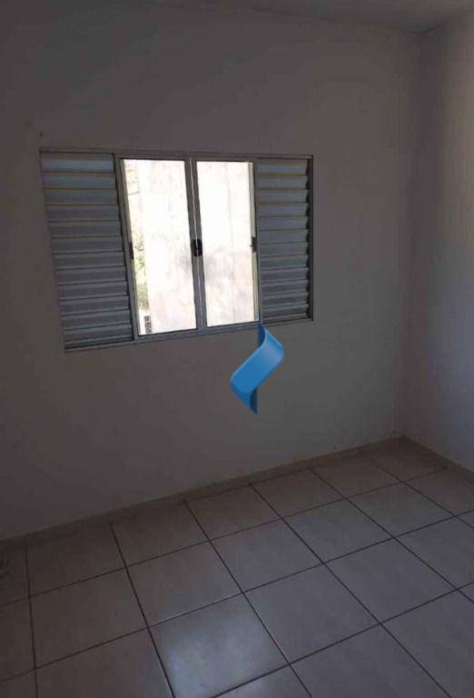 Casa à venda com 2 quartos, 50m² - Foto 11