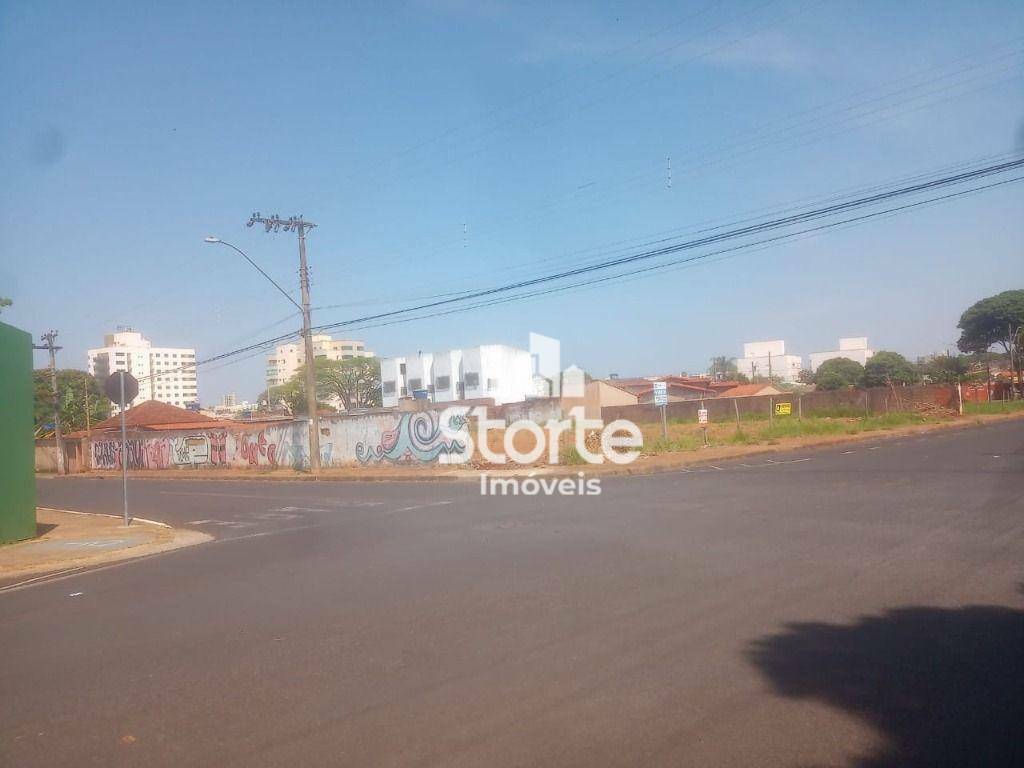 Terreno, 1400 m² - Foto 2