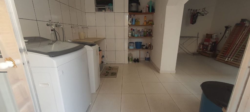 Sobrado à venda com 3 quartos, 200m² - Foto 18