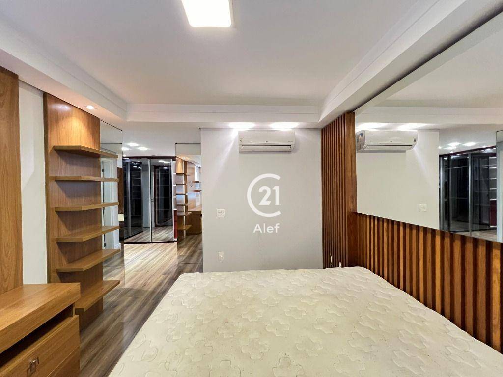 Apartamento para alugar com 4 quartos, 241m² - Foto 11