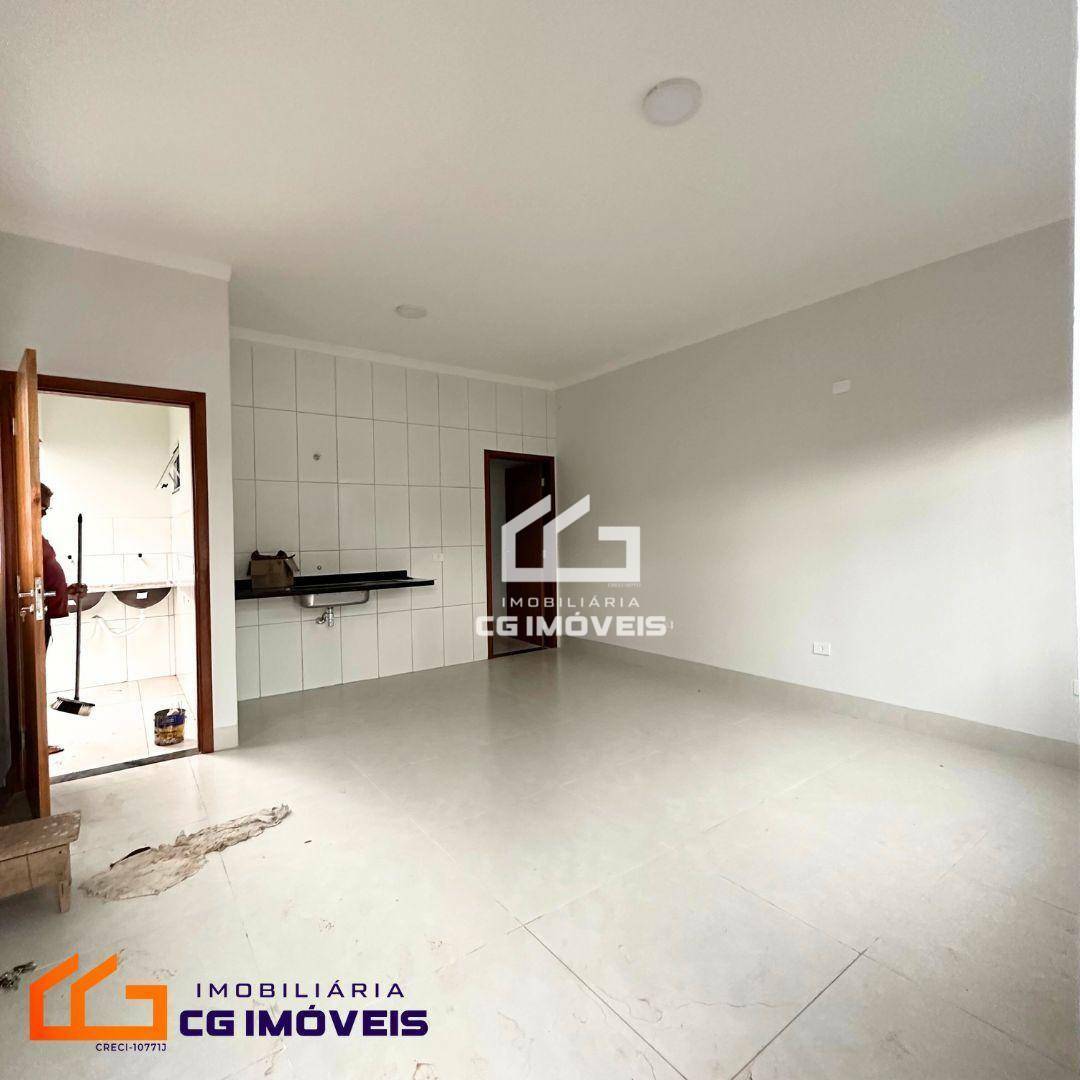 Casa à venda com 2 quartos, 60m² - Foto 3