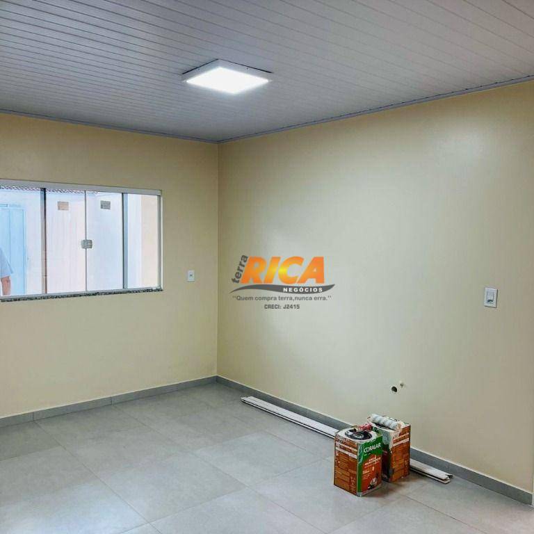 Casa à venda com 2 quartos, 60m² - Foto 10