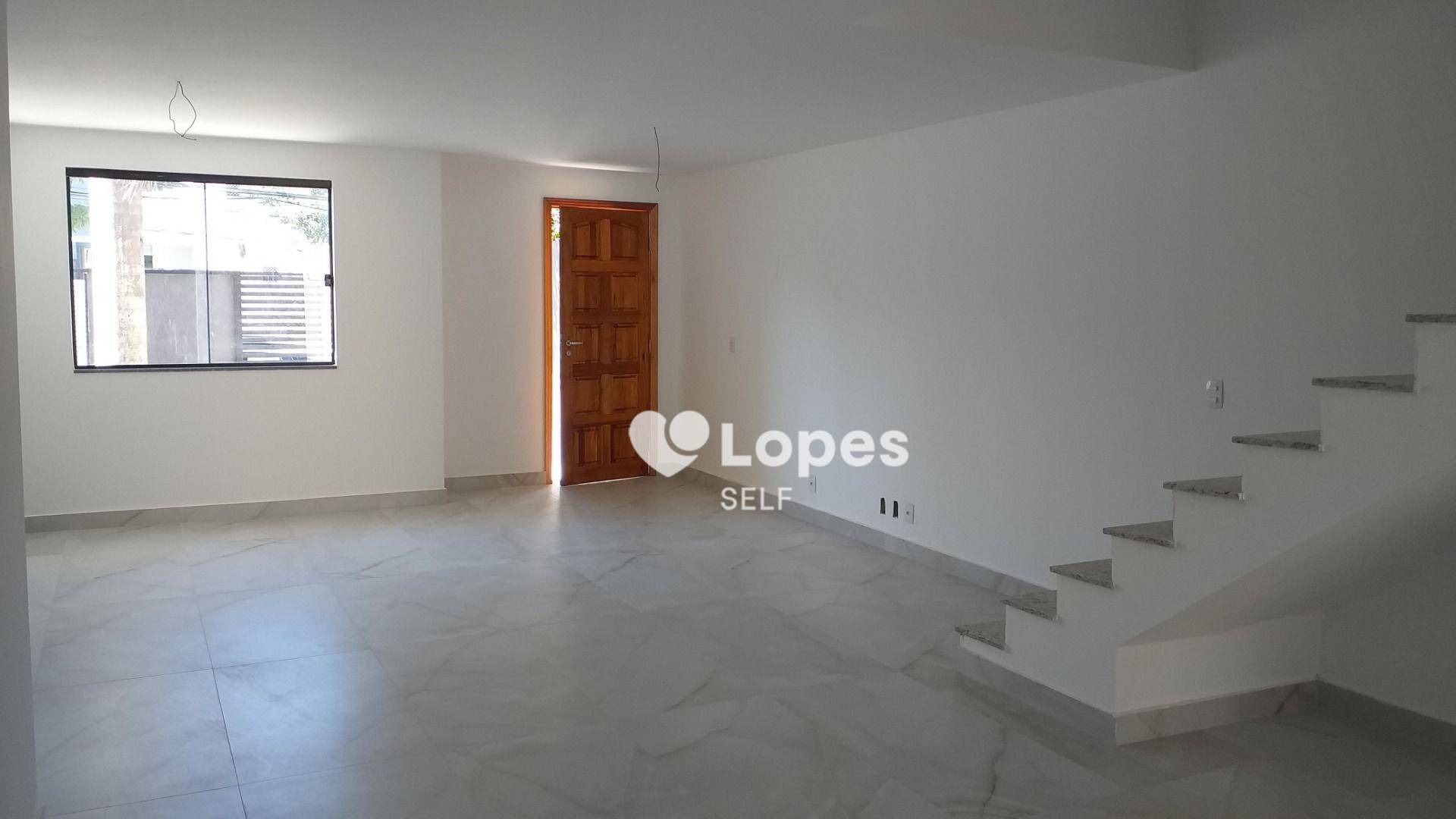 Casa à venda com 4 quartos, 150m² - Foto 4