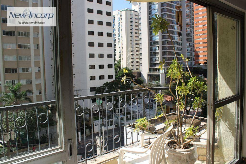 Apartamento à venda com 3 quartos, 150m² - Foto 6