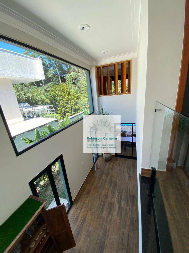 Casa à venda com 5 quartos, 311m² - Foto 6