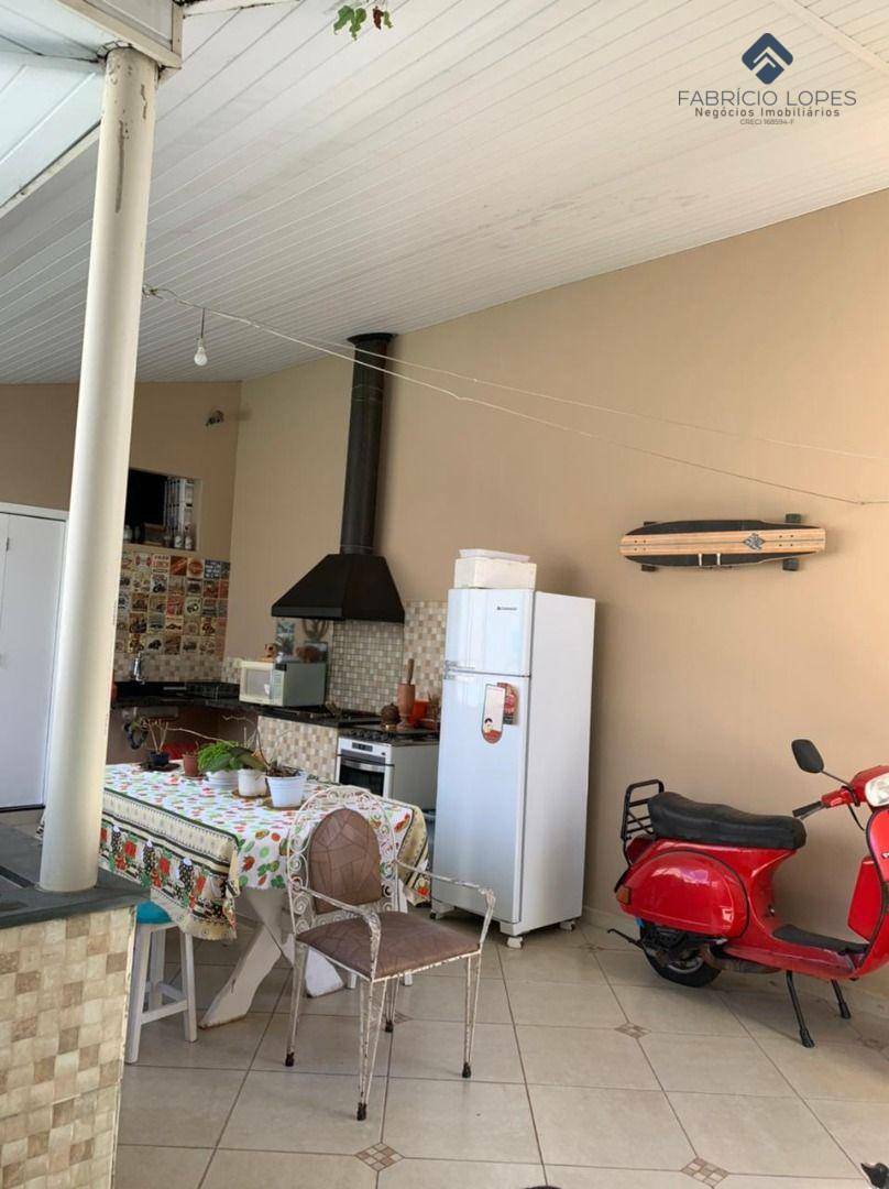 Casa à venda com 3 quartos, 223m² - Foto 14