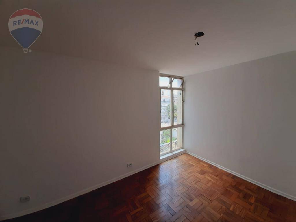 Apartamento para alugar com 2 quartos, 90m² - Foto 4